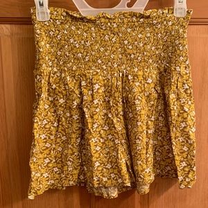 Yellow Aerie shorts Extra small
